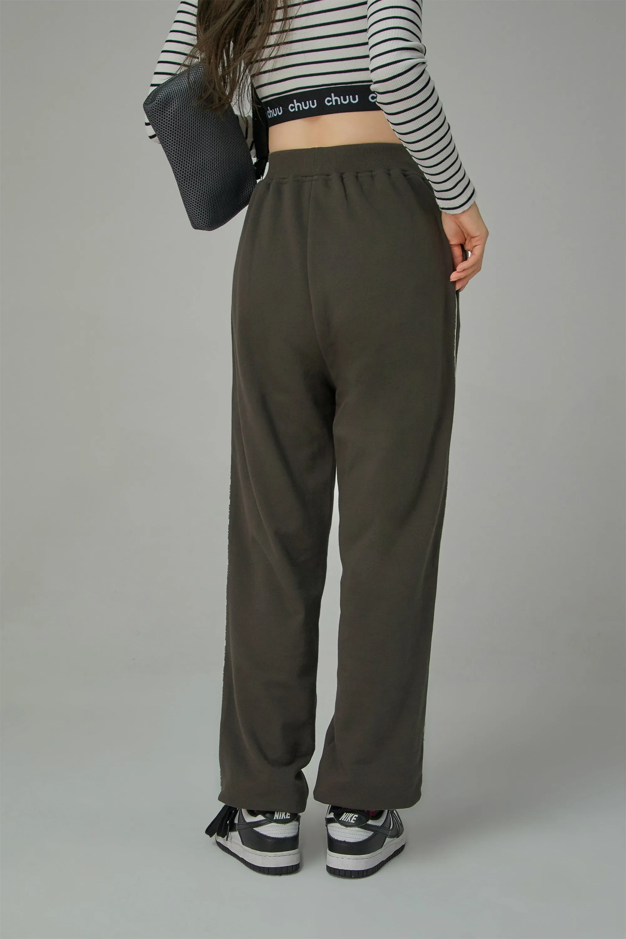 Chuu Girl Jogger Pants