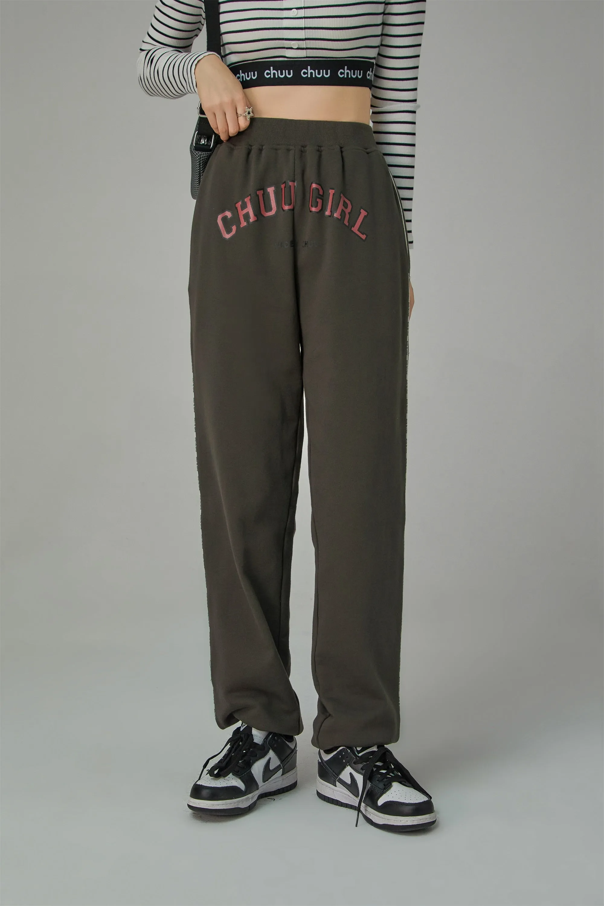 Chuu Girl Jogger Pants